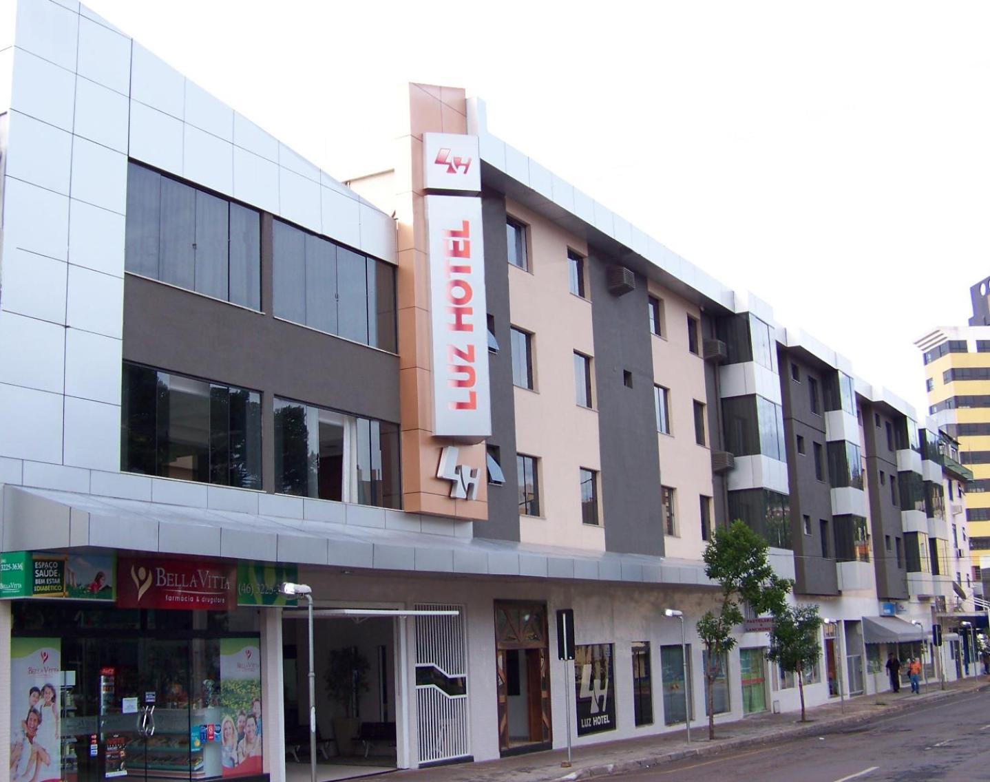 Luz Hotel パト・ブランコ エクステリア 写真